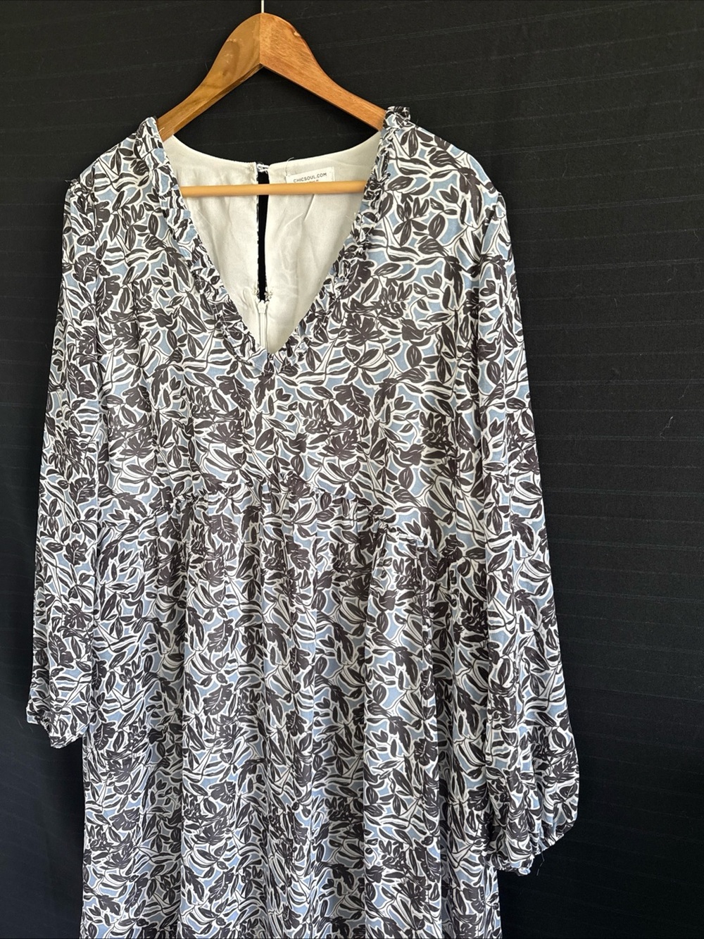Chic Soul Dress Size 2X Knee Length Blue Floral Long Sheer Sleeve V Neck Plus - Picture 2 of 14